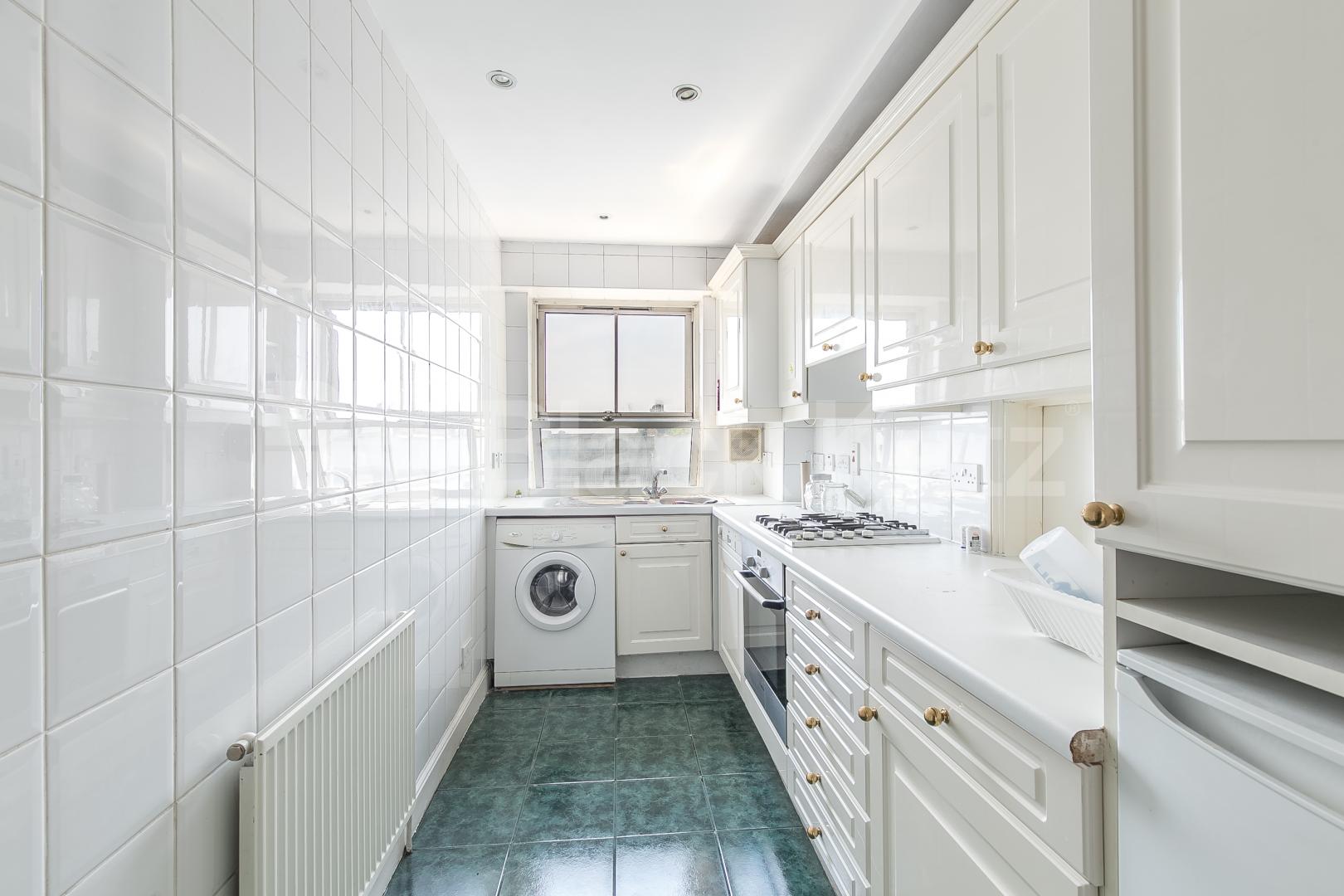 			IDEAL FOR 2 SHARERS!, 2 Bedroom, 1 bath, 1 reception Apartment			 York Way, CAMDEN/ISLINGTON